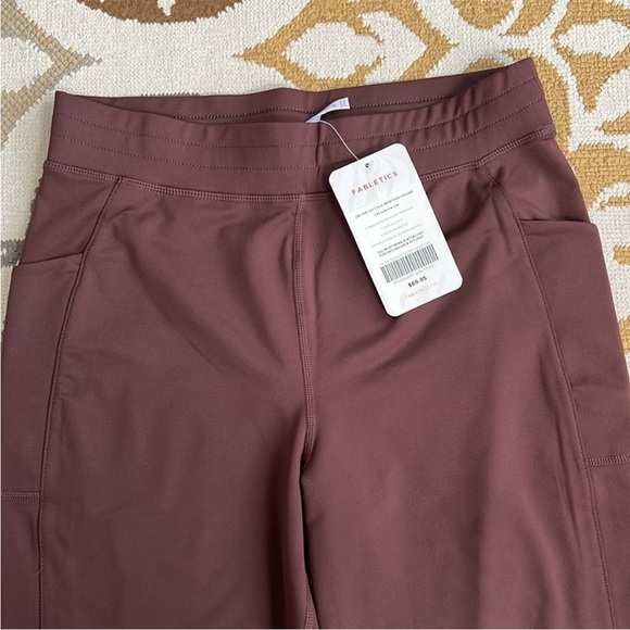 Fabletics Set - Picture 2 of 7